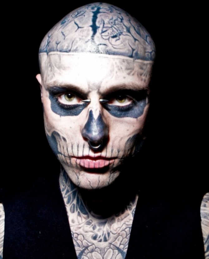 Рик Дженест в рекламе тонального крема Dermablend