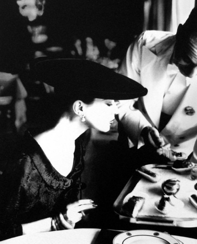 Выставка модных фотографий 50-х годов