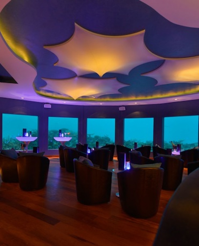 Первый в мире подводный клуб