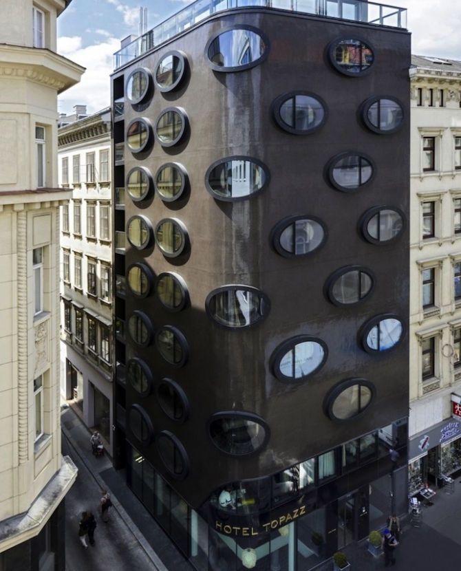 Драгоценный топаз в столице Австрии