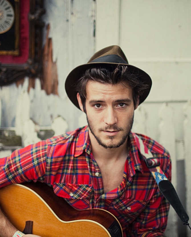 Man month. Хипстеры музыканты. Ру Пэйнс. Roo panes биография. Rooes.