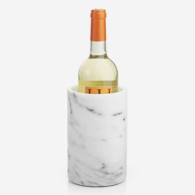 <p><a target=\"_blank\" href=\"http://crateandbarrel.com.ru/catalogs/?ELEMENT_ID=3258\">Чаша для охлаждения вина French Kitchen</a></p>