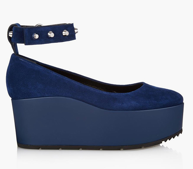 Balenciaga<p><a target=\"_blank\" href=\"http://www.matchesfashion.com/intl/products/Balenciaga-Suede-platform-wedges-1008419\">matchesfashion.com</a></p>