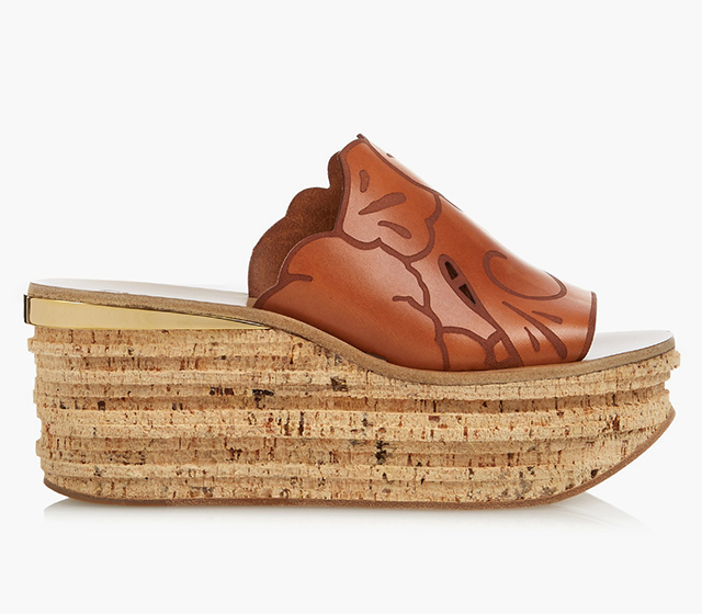 Chloé<p><a target=\"_blank\" href=\"http://www.matchesfashion.com/intl/products/Chlo%C3%A9-Floral-engraved-leather-platform-sandals-1035277\">matchesfashion.com</a></p>