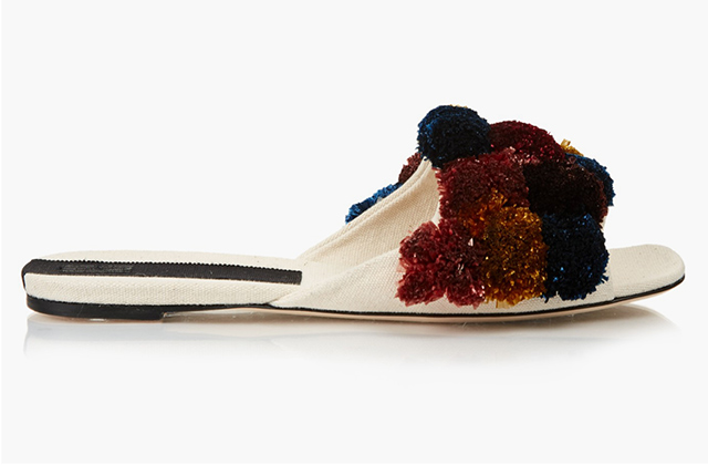 Sanayi 313<p><a target=\"_blank\" href=\"http://www.matchesfashion.com/intl/products/Sanayi-313-Pompom-embellished-slipper-shoes-1049302\">matchesfashion.com</a></p>