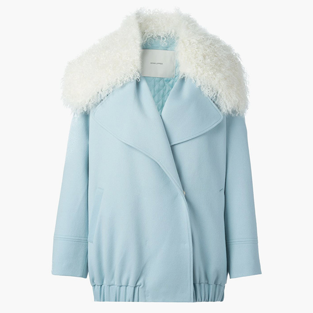 Куртка с воротником из овчины Adam Lippes, farfetch.com, 66 598 руб. (166 495руб.)