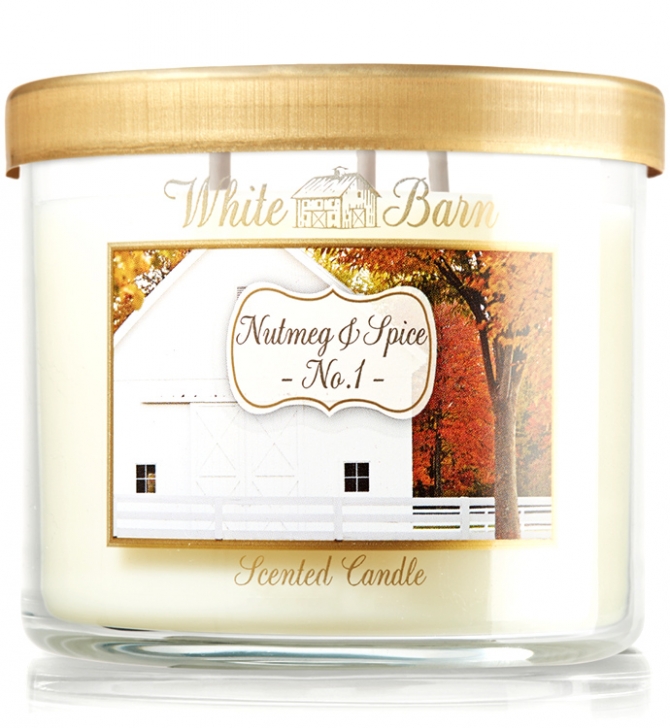 Свеча с ароматом орехов и специй Bath & Body Works