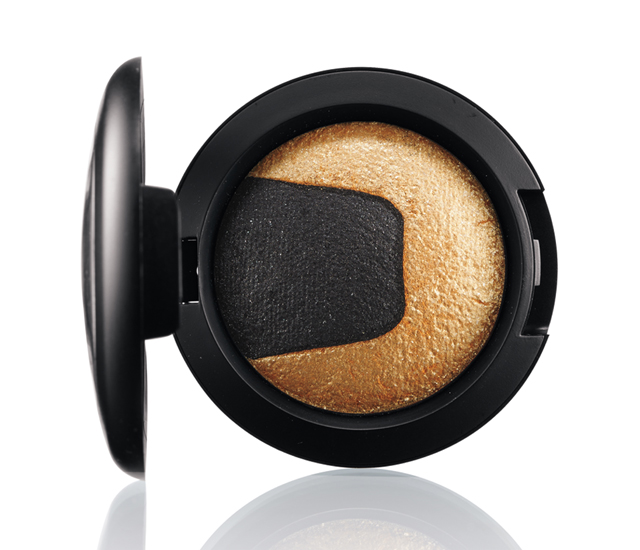 M.A.C Divine Night Mineralize Eye Shadow, оттенок Gilded Night
