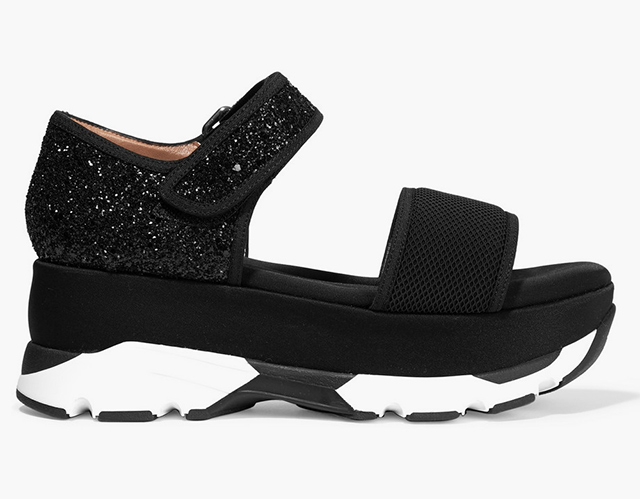 Marni<p><a target=\"_blank\" href=\"https://www.net-a-porter.com/ua/en/product/648633/marni/mesh-and-glittered-twill--platform-sandals\">net-a-porter.com</a></p>