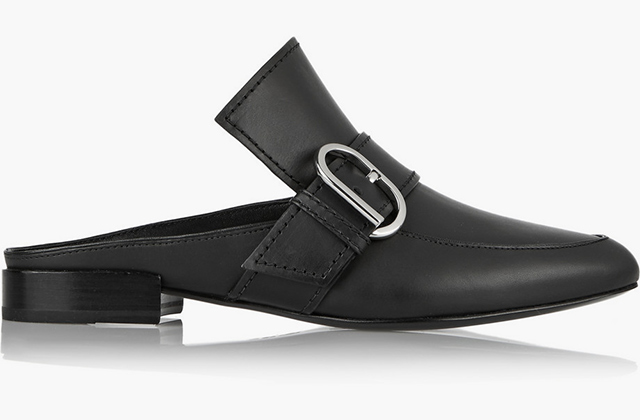3.1 Phillip Lim<p><a target=\"_blank\" href=\"https://www.net-a-porter.com/ua/en/product/648951/3_1_phillip_lim/louie-leather-slippers\">net-a-porter.com</a></p>