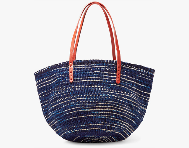 Clare V<p><a target=\"_blank\" href=\"https://www.net-a-porter.com/us/en/product/717232?cm_mmc=LinkshareUS-_-J84DHJLQkR4-_-Custom-_-LinkBuilder&amp;siteID=J84DHJLQkR4-PQaJS.TB7NE2PoHnlkcaUw\">net-a-porter.com</a></p>