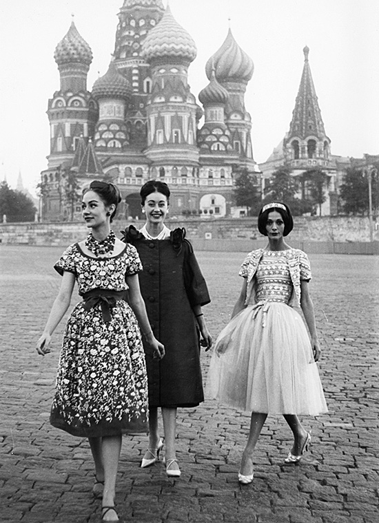 McCall's-Needlework-1954-55 image 3 Retro fashion, Vintage outfits, 1950s fashio