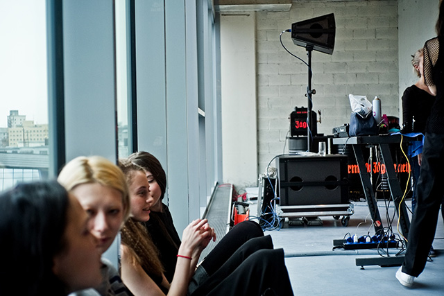 Бэкстейдж ZDDZ