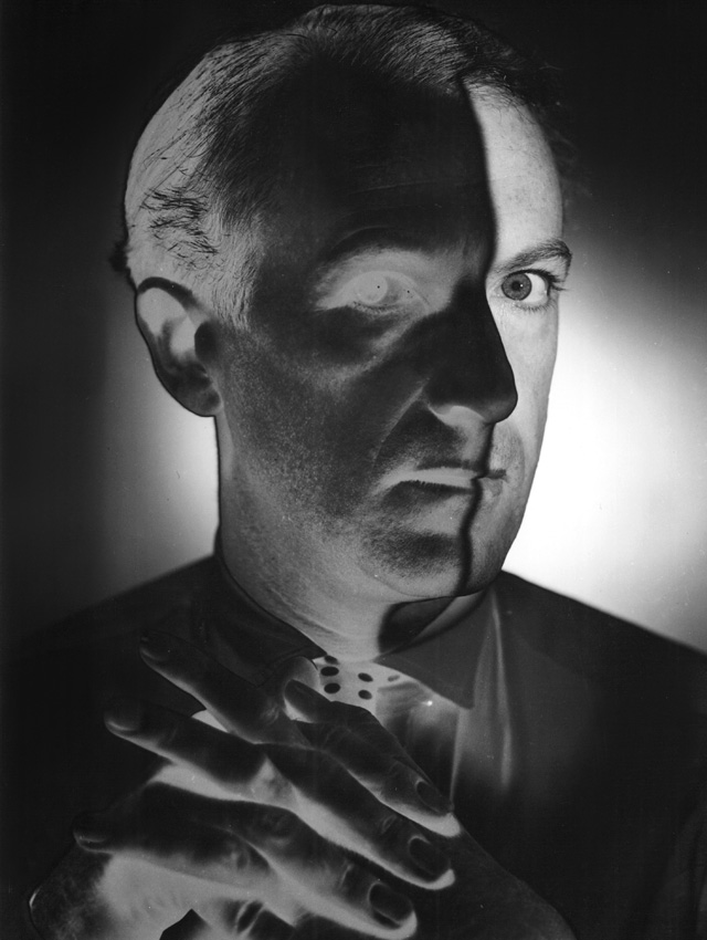 Эрвин Блюменфельд Сесил Битон, фотограф. 1946