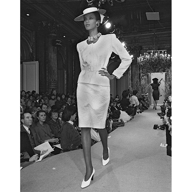 Показ коллекции Yves Saint Laurent, весна-лето 1987. Фото: Bertrand Rindoff Petroff/Getty Images