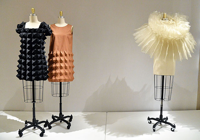 Экспозиция выставки «Manus x Machina: Мода в эпоху технологии»