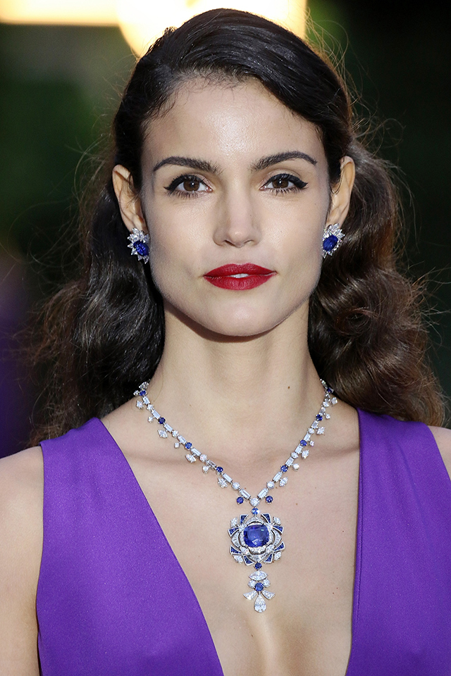 Модель в украшениях из коллекции Magnificent Inspirations