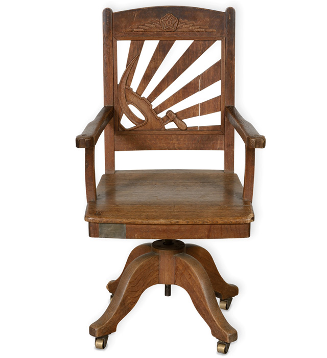 Кабинетный стул,1	9	3	7. Автор: Игорь Крестовский, артель «Ленинец»