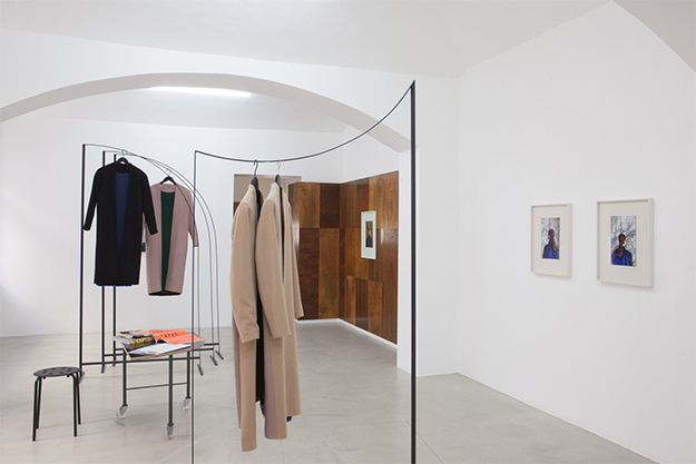 выставка Клары Хоснедловой и Луции Сцеранковой в Hunt Kastner