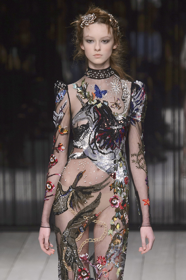 Alexander McQueen осень-зима 2016