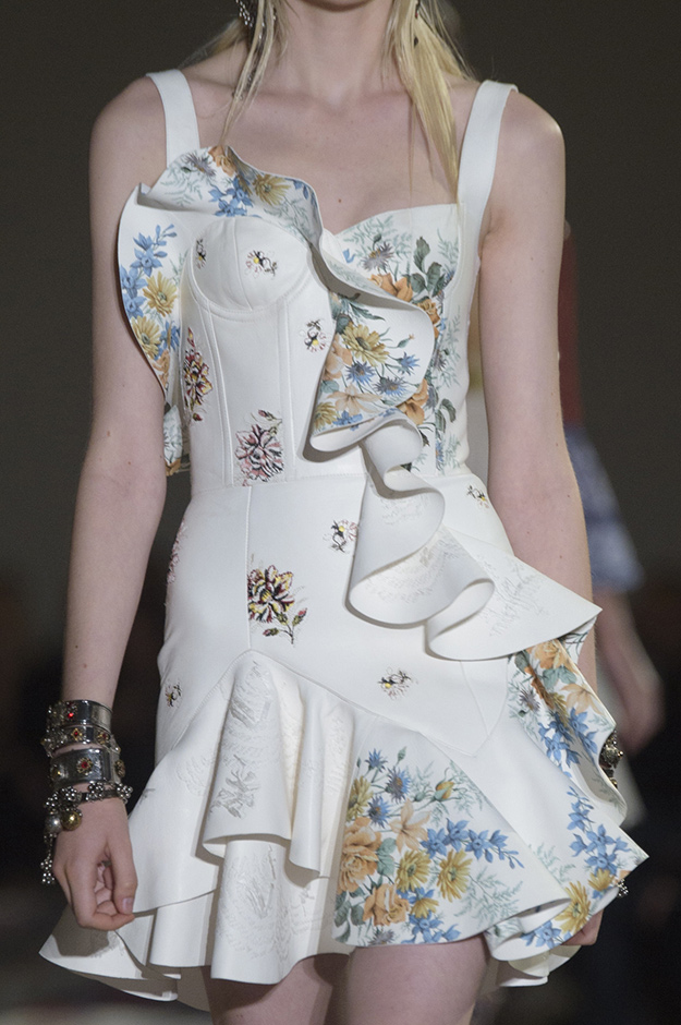 Alexander McQueen весна-лето 2017