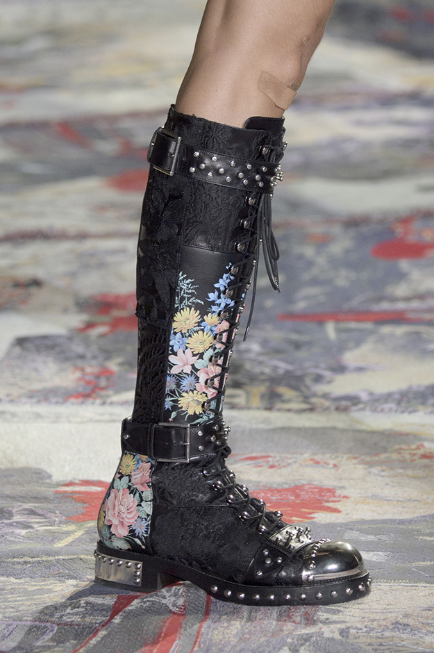 Alexander McQueen весна-лето 2017