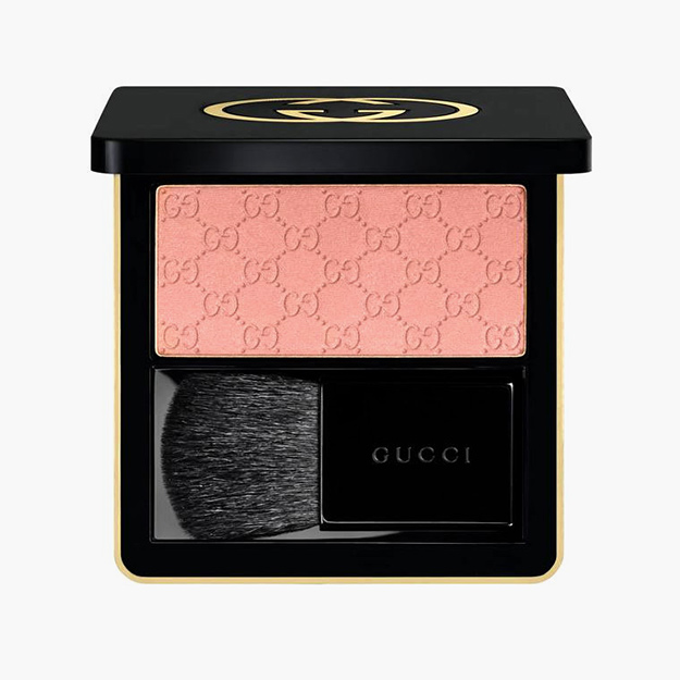 Sheer Blushing Powder, 2883 руб.