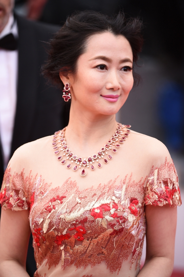 Чжао Тао в украшениях из коллекции Red Carpet из 18К розового золота с бриллиантами и рубинами