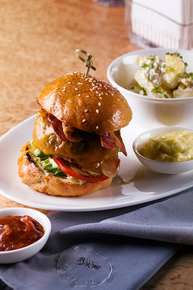 Бургер Buro 24/7 (650 р.)