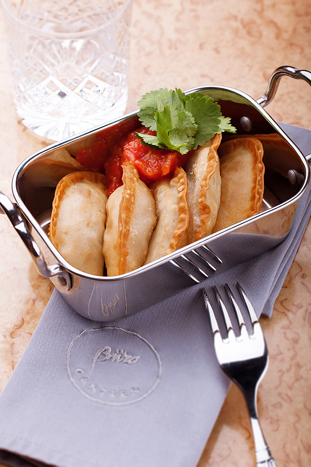 Мини-чебуреки с перечным мармеладом (290р.)