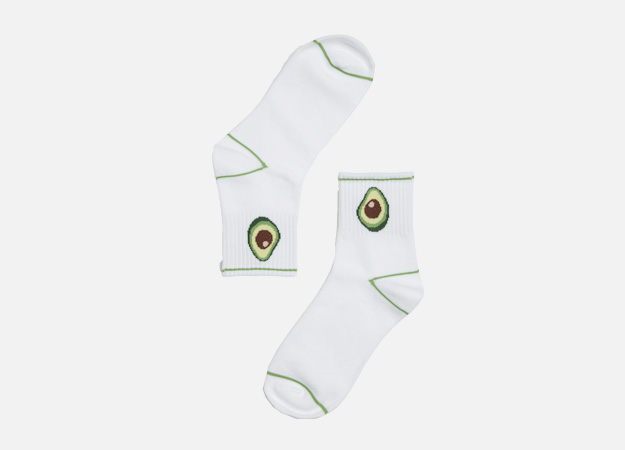Носки<p><a target=\"_blank\" href=\"http://www.monki.com/gb/Socks/Sport_sock/8649977-24583030.1#c-127343\">Monki</a></p>