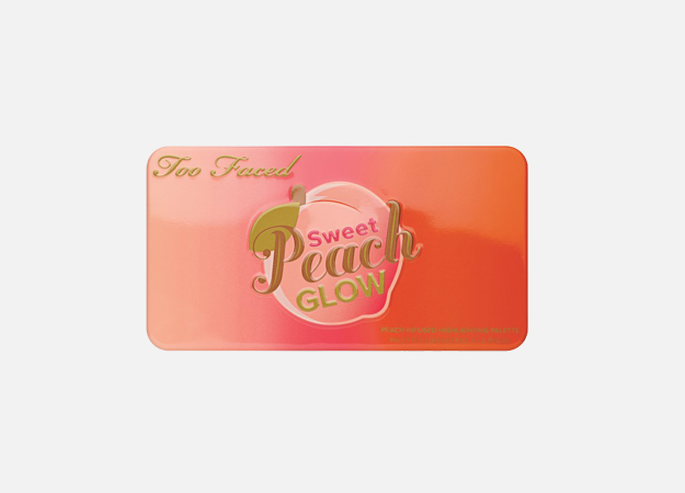 Sweet Peach Glow Peach-Infused Highlighting Palette от Too Faced, 2475 руб.