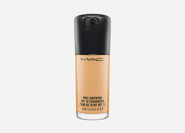 Pro Longwear SPF 10 Foundation от M.A.C, 2740 руб.