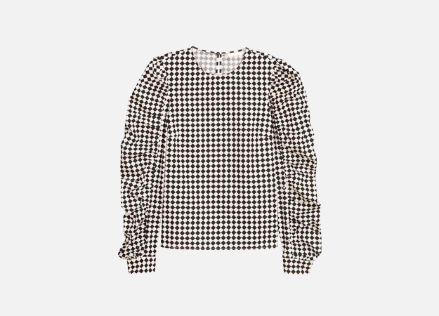 Блузка<p><a style=\"\" target=\"_blank\" href=\"http://www2.hm.com/ru_ru/productpage.0535457002.html\">H&amp;M</a></p>