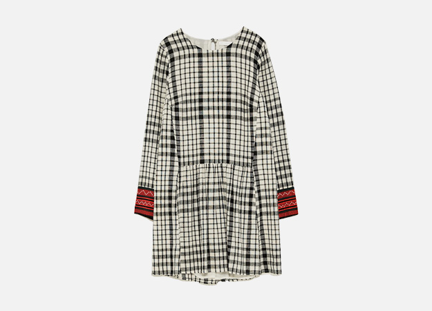 Платье<p><a style=\"\" target=\"_blank\" href=\"https://www.zara.com/ru/ru/trf/%D0%BF%D0%BB%D0%B0%D1%82%D1%8C%D1%8F/%D0%BC%D0%B8%D0%BD%D0%B8/%D0%BF%D0%BB%D0%B0%D1%82%D1%8C%D0%B5-%D0%B2-%D0%BA%D0%BB%D0%B5%D1%82%D0%BA%D1%83-c965504p4948002.html\">Zara</a></p>