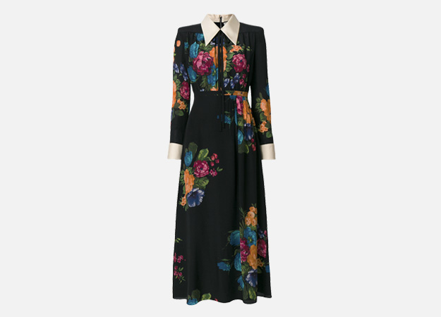 Платье, Gucci<p><a style=\"\" target=\"_blank\" href=\"https://www.farfetch.com/ru/shopping/women/gucci---item-12334389.aspx?storeid=9359&amp;from=search\">Farfetch</a></p>