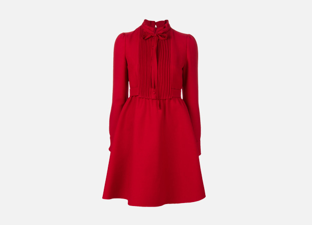 Платье, Valentino<p><a style=\"\" target=\"_blank\" href=\"https://www.farfetch.com/ru/shopping/women/valentino---item-12344075.aspx?storeid=9475&amp;from=search\">Farfetch</a></p>