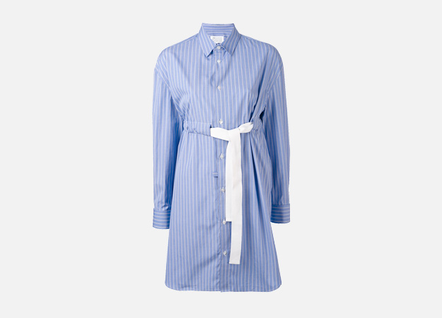Платье-рубашка, Maison Margiela<p><a style=\"\" target=\"_blank\" href=\"https://www.farfetch.com/ru/shopping/women/maison-margiela---item-12132973.aspx?storeid=9462&amp;from=search\">Farfetch</a></p>