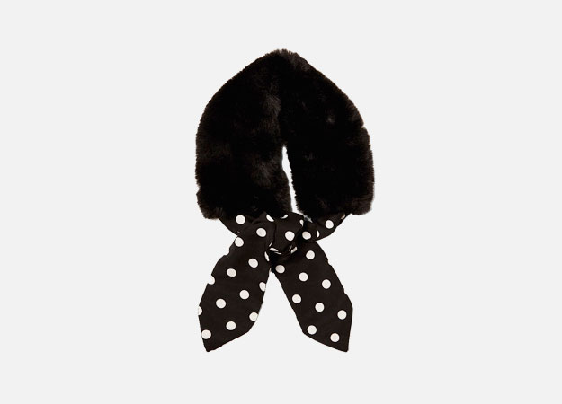 Шарф-воротник<p><a style=\"\" target=\"_blank\" href=\"https://www.zara.com/ru/ru/trf/go-rodeo/%D0%BA%D0%BE%D0%BB%D0%BB%D0%B5%D0%BA%D1%86%D0%B8%D1%8F/%D1%88%D0%B0%D1%80%D1%84-%D0%B2%D0%BE%D1%80%D0%BE%D1%82%D0%BD%D0%B8%D0%BA-%D1%81-%D0%BB%D0%B5%D0%BD%D1%82%D0%BE%D0%B9-c861055p5049553.html\">Zara</a></p>
