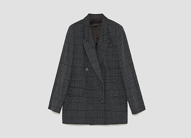 Жакет<p><a style=\"\" target=\"_blank\" href=\"https://www.zara.com/ru/ru/%D0%B4%D0%B2%D1%83%D0%B1%D0%BE%D1%80%D1%82%D0%BD%D1%8B%D0%B9-%D0%B6%D0%B0%D0%BA%D0%B5%D1%82-%D0%B2-%D0%BA%D0%BB%D0%B5%D1%82%D0%BA%D1%83-p03057247.html?v1=5162535&amp;v2=756615\">Zara</a></p>