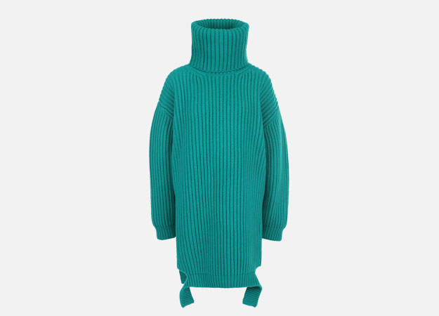 Свитер, Balenciaga<p><a style=\"\" target=\"_blank\" href=\"https://www.tsum.ru/catalog/svitery-2525/udlinennyy_sviter_fakturnoy_vyazki-5202987-color-biryuzovyy.html\">ЦУМ</a></p>