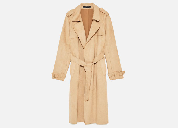 Плащ<p><a style=\"\" target=\"_blank\" href=\"https://www.zara.com/ru/ru/%D0%BF%D0%BB%D0%B0%D1%89-%D0%B8%D0%B7-%D0%B8%D1%81%D0%BA%D1%83%D1%81%D1%81%D1%82%D0%B2%D0%B5%D0%BD%D0%BD%D0%BE%D0%B9-%D0%B7%D0%B0%D0%BC%D1%88%D0%B8-p04968221.html?v1=4913004&amp;v2=840002\">Zara</a></p>