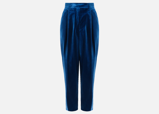 Брюки, Dries Van Noten<p><a style=\"\" target=\"_blank\" href=\"https://www.tsum.ru/catalog/bryuki-2502/ukorochennye_barkhatnye_bryuki_s_zashchipami-5206359-color-siniy.html\">ЦУМ</a></p>