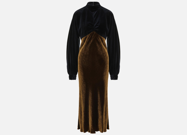 Платье, Dries Van Noten<p><a style=\"\" target=\"_blank\" href=\"https://www.tsum.ru/catalog/platya-2503/pritalennoe_barkhatnoe_plate_midi-5206347-color-temno_siniy.html\">ЦУМ</a></p>