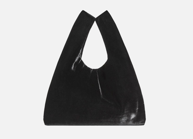 Сумка<p><a style=\"\" target=\"_blank\" href=\"https://shop.mango.com/ru/%D0%B6%D0%B5%D0%BD%D1%81%D0%BA%D0%B0%D1%8F/%D1%81%D1%83%D0%BC%D0%BA%D0%B8-%D1%80%D1%83%D1%87%D0%BD%D1%8B%D0%B5-%D1%81%D1%83%D0%BC%D0%BA%D0%B8/%D1%81%D1%83%D0%BC%D0%BA%D0%B0-%D1%88%D0%BE%D0%BF%D0%BF%D0%B5%D1%80-%D0%B8%D0%B7-%D0%B1%D0%B0%D1%80%D1%85%D0%B0%D1%82%D0%B0_13015723.html?c=99&amp;n=1&amp;s=search\">Mango</a></p>