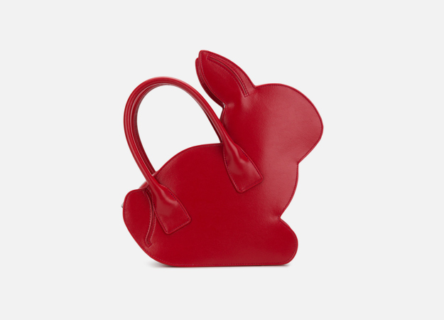 Сумка, Comme Des Garçons Girl<p><a href=\"https://www.farfetch.com/ru/shopping/women/comme-des-garcons-girl-rabbit-tote-item-12690245.aspx?storeid=9124&amp;from=listing&amp;tglmdl=1\" target=\"_blank\" style=\"\">Farfetch</a></p>