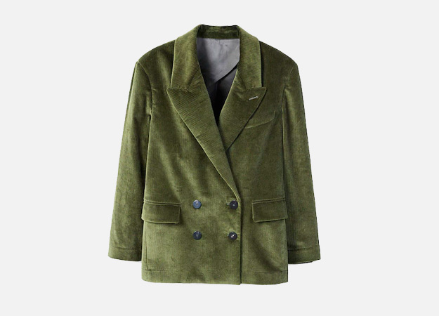 Пиджак<p><a style=\"\" target=\"_blank\" href=\"https://shop.mango.com/ru/%D0%B6%D0%B5%D0%BD%D1%81%D0%BA%D0%B0%D1%8F/%D0%BA%D1%83%D1%80%D1%82%D0%BA%D0%B8-%D0%B1%D0%BB%D0%B5%D0%B8%D0%B7%D0%B5%D1%80%D1%8B/%D0%BE%D0%B1%D1%8A%D0%B5%D0%BC%D0%BD%D1%8B%D0%B8-%D0%BF%D0%B8%D0%B4%D0%B6%D0%B0%D0%BA-%D0%B8%D0%B7-%D0%B2%D0%B5%D0%BB%D1%8C%D0%B2%D0%B5%D1%82%D0%B0_11087671.html?c=37&amp;n=1&amp;s=search\">Mango</a></p>