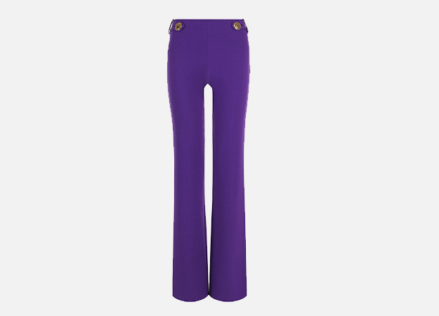 брюки Emilio Pucci<p><a target=\"_blank\" href=\"https://www.tsum.ru/catalog/bryuki-2502/odnotonnye_raskleshennye_bryuki-5224921-color-fioletovyy.html\">ЦУМ</a></p>