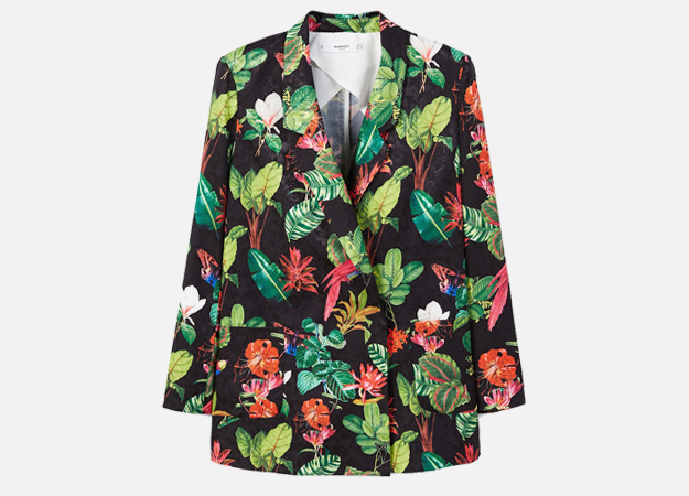 Пиджак<p><a style=\"\" target=\"_blank\" href=\"https://shop.mango.com/ru/%D0%B6%D0%B5%D0%BD%D1%81%D0%BA%D0%B0%D1%8F/%D0%BA%D1%83%D1%80%D1%82%D0%BA%D0%B8-%D0%B1%D0%BB%D0%B5%D0%B8%D0%B7%D0%B5%D1%80%D1%8B/%D0%BF%D0%B8%D0%B4%D0%B6%D0%B0%D0%BA-%D1%81-%D1%82%D1%80%D0%BE%D0%BF%D0%B8%D1%87%D0%B5%D1%81%D0%BA%D0%B8%D0%BC-%D0%BF%D1%80%D0%B8%D0%BD%D1%82%D0%BE%D0%BC_23065701.html?c=99&amp;n=1&amp;s=prendas.familia;4,304\">Mango</a></p>