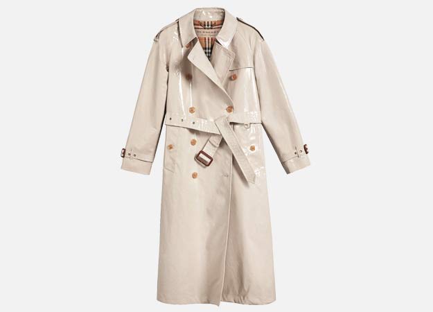 Плащ, Burberry<p><a style=\"\" target=\"_blank\" href=\"https://www.farfetch.com/ru/shopping/women/burberry-raglan-sleeve-laminated-gabardine-trench-coat-item-12796908.aspx?storeid=11115&amp;from=listing\">farfetch.com</a></p>